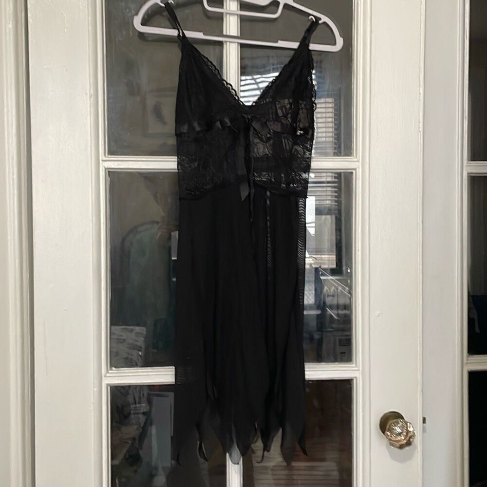 Sexy lace black lingerie baby doll peaks v neck size medium